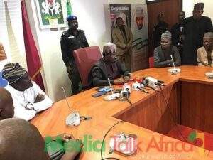 109557 deputy senate president engages senate press corps in an interactive session