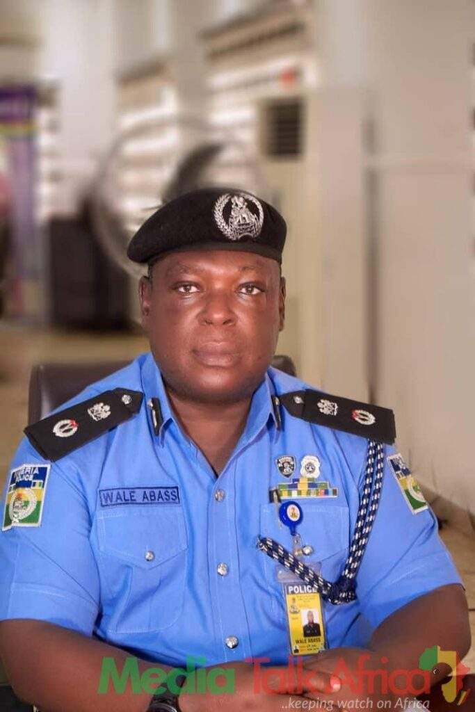 110552 policemen receive commendation for brave action in delta state