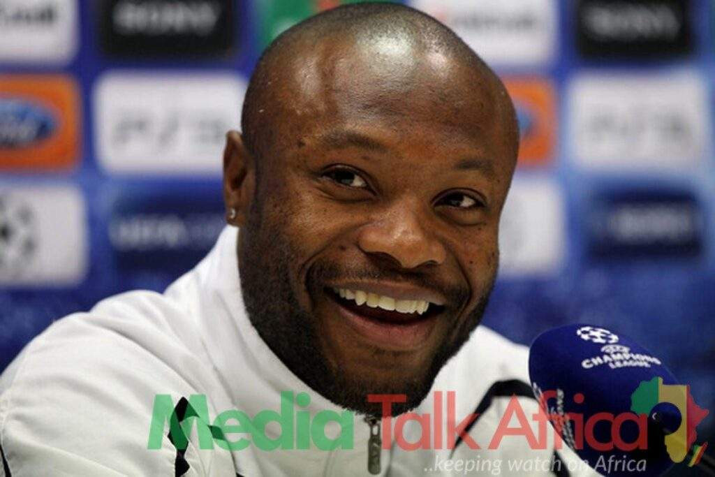 113418 epl hes similar to ronaldo makes things easy gallas hails chelsea winger