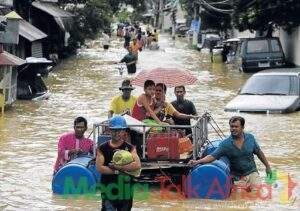 113458 14 lifeless 100 missing after flash flood in india