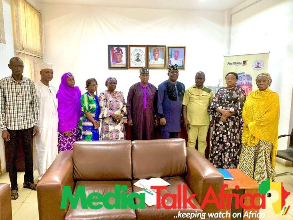 116648 kwara government promises to strengthen bond with nysc