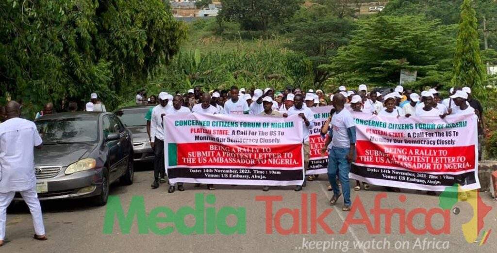129136 plateau coalition activists protest sack of lawmakers by appeal court