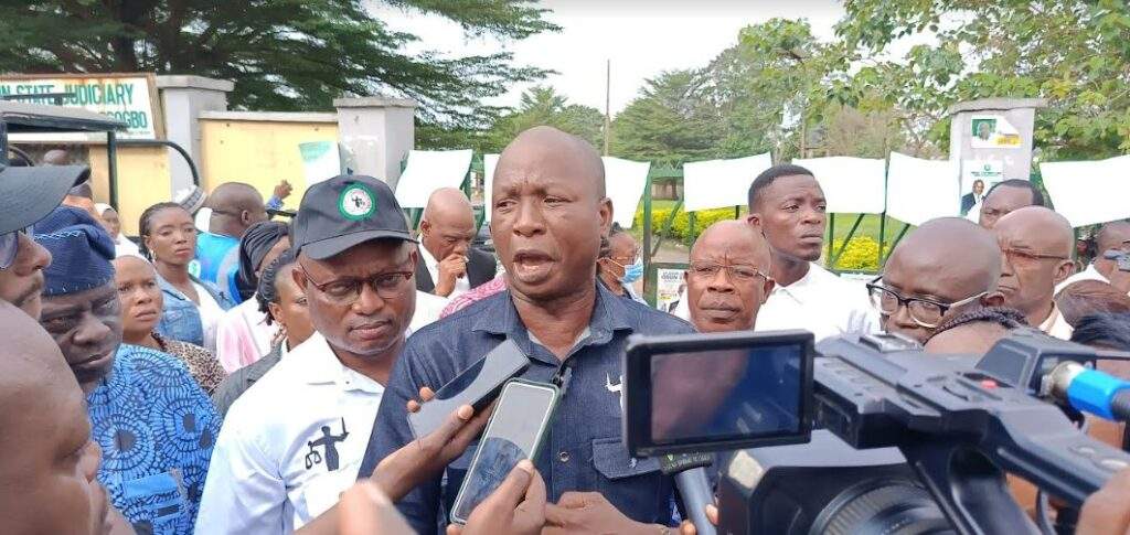 130979 osun jusun members stage protest at state chief judges office