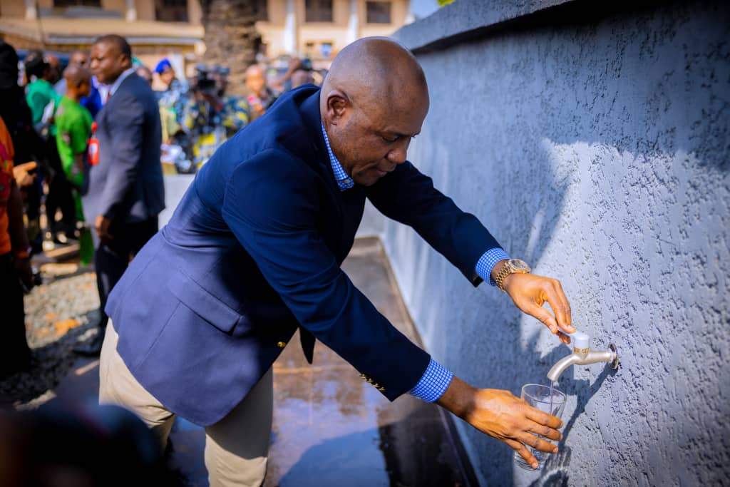 133045 enugu governor inaugurates revolutionary water project and gas plant