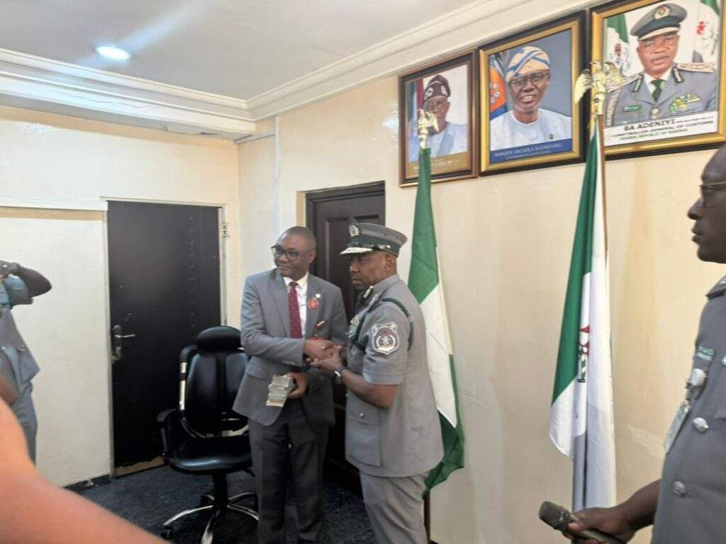 134045 tin can island port efcc receives 54330 tramadol bribe money from customs