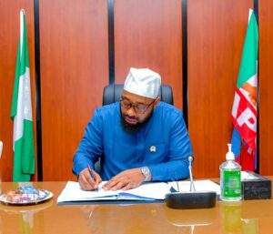 134435 niger state governor mohammed umaru bago signs executive order to drive green economy