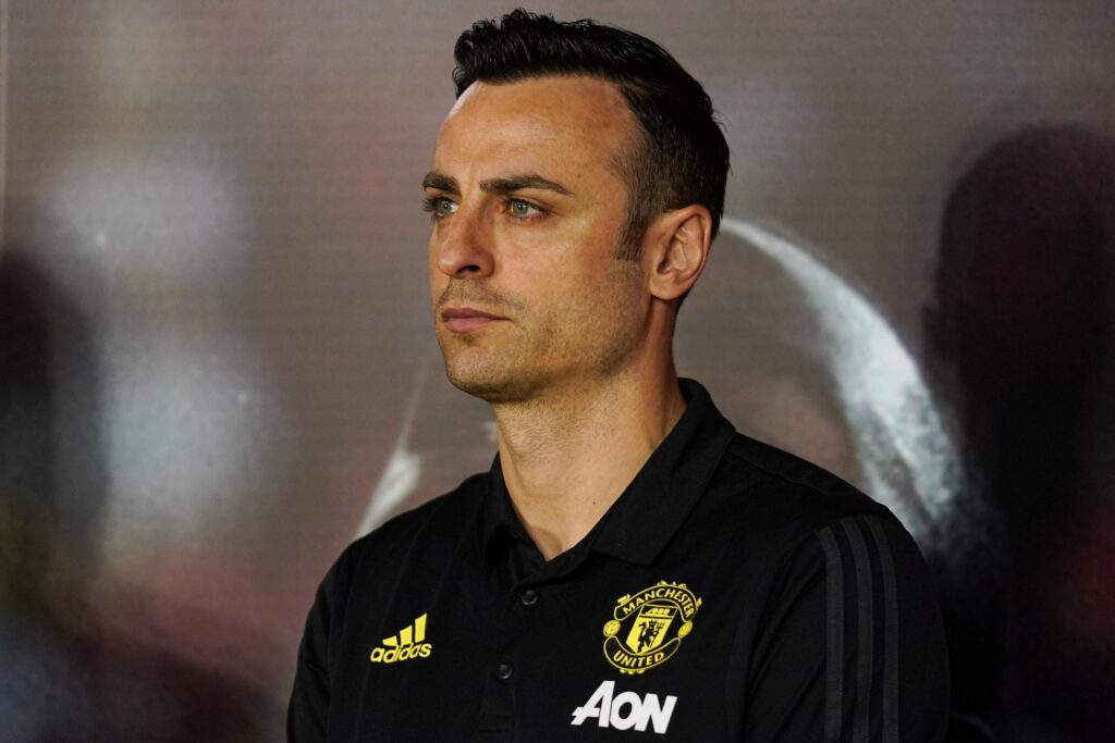 EPL Berbatov predicts Liverpool vs Arsenal Man Utd Chelsea fixtures