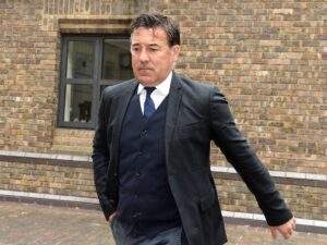 EPL You cant sit there Saunders advises Arsenal star