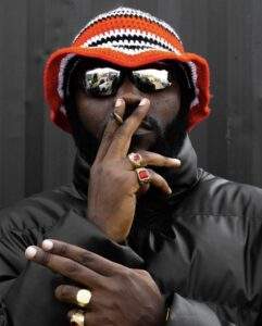 Im in romantic relationship but not in love Rapper
