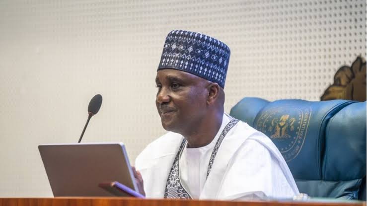 Speaker Abbas inaugurates House Monitoring Committee — Daily Nigerian