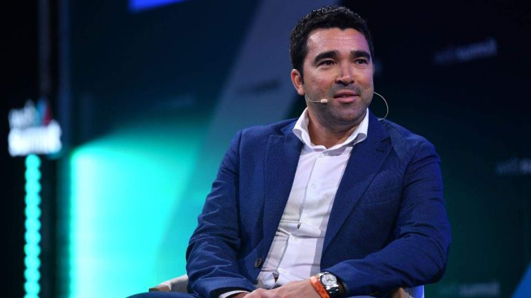 Hes not for sale Deco on Barcelona player Bayern