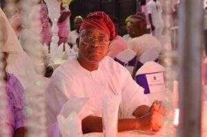 Osun Govt Orders Recovery Of Official Vehicles From Oyetolas Appointees 300x199