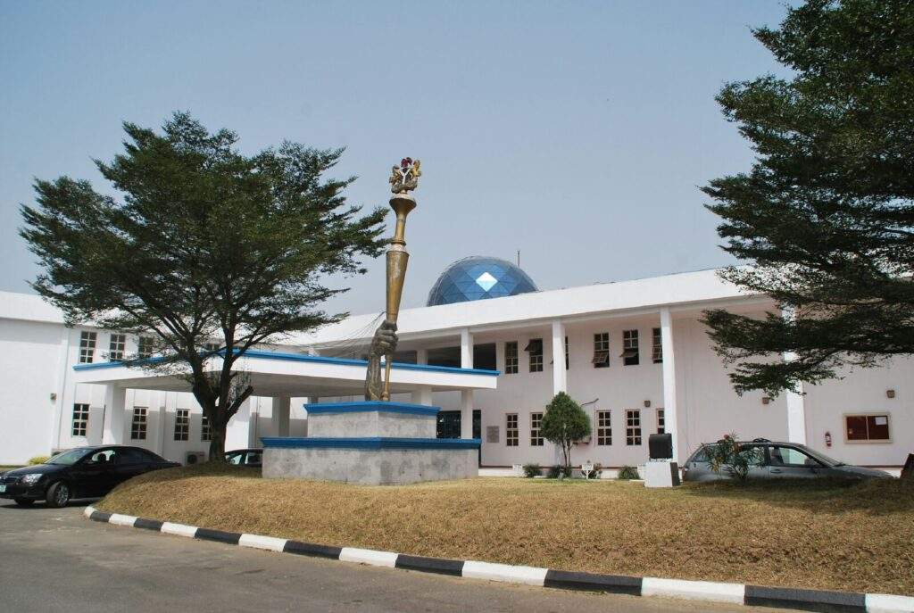 Rivers Assembly confirms 9 ex Commissioners for reinstatement — Daily Nigerian