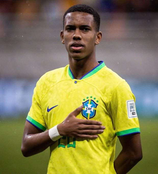 Transfer Chelsea set to sign Willian Transfer Chelsea set to sign Willian