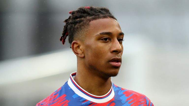 Transfer Man Utd to offer player in part exchange deal