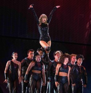 Taylor Swift2 295x300