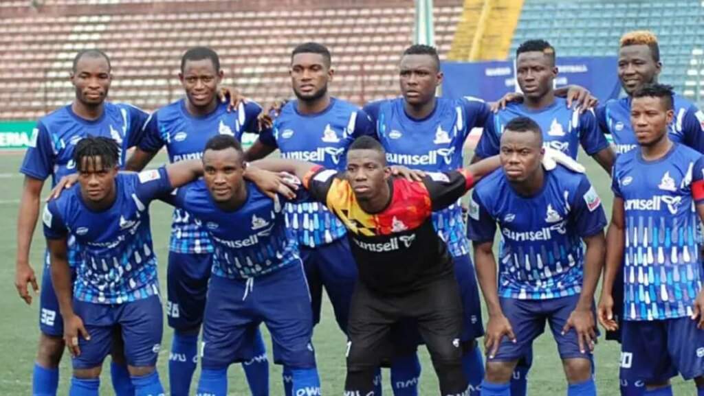 CAF Confederation Cup Rivers United rally to beat Academica Do