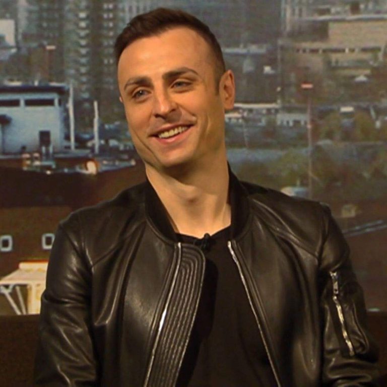 EPL Berbatov predicts Arsenal vs Liverpool Man Utd Chelsea fixtures