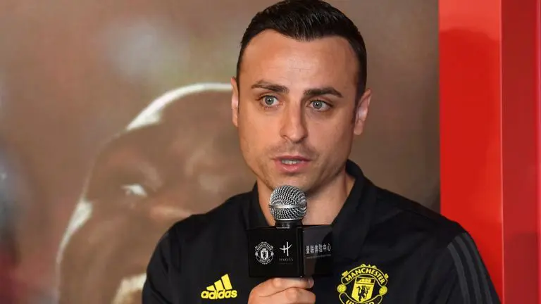EPL Berbatov predicts Aston Villa vs Man Utd Arsenal Chelsea