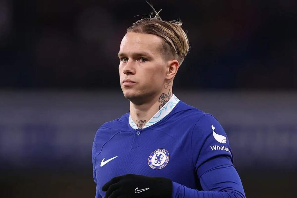EPL Chelsea winger Mudryk devastated after move to Arsenal collapsed EPL Chelsea winger Mudryk devastated after move to Arsenal collapsed