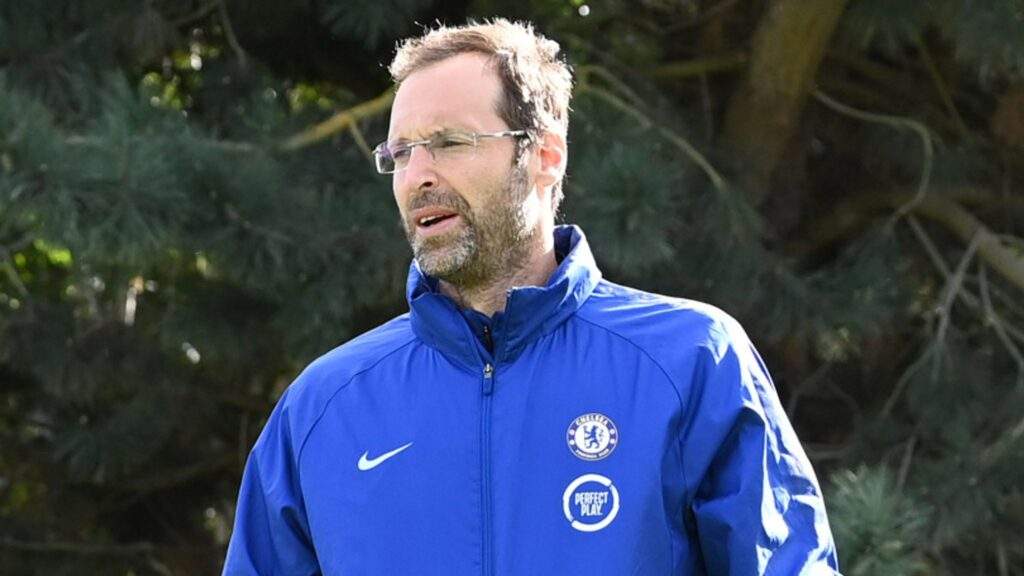 EPL Petr Cech names team to win title between Man