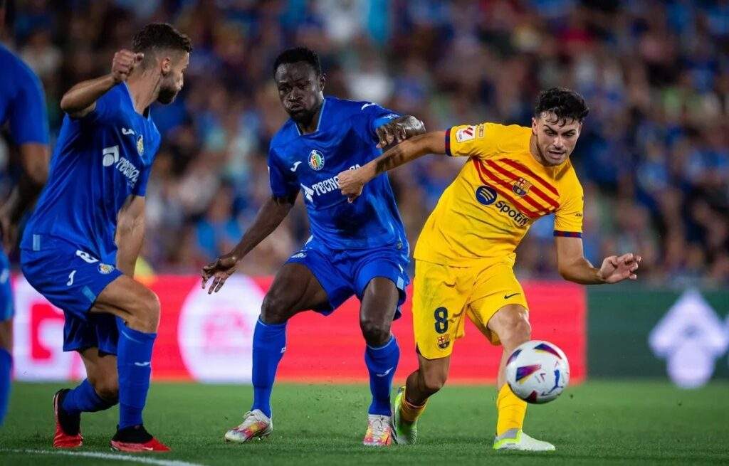 FC Barcelona breeze past Getafe to climb to second — FC Barcelona breeze past Getafe to climb to second —