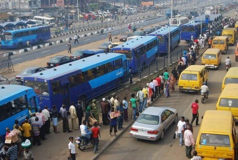 Lagos records long BRT queues after transport fare cut —
