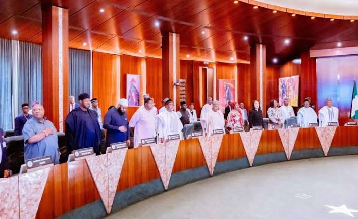 Most governors in Tinubus review committee are not paying N30000 Most governors in Tinubus review committee are not paying N30000