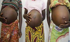 NGO Presents 100 Doses Of Family Planning Pills To Young 300x182