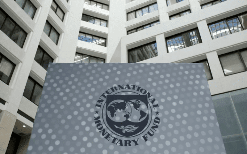 Nigerias foreign reserves drop to record low of 24bn in