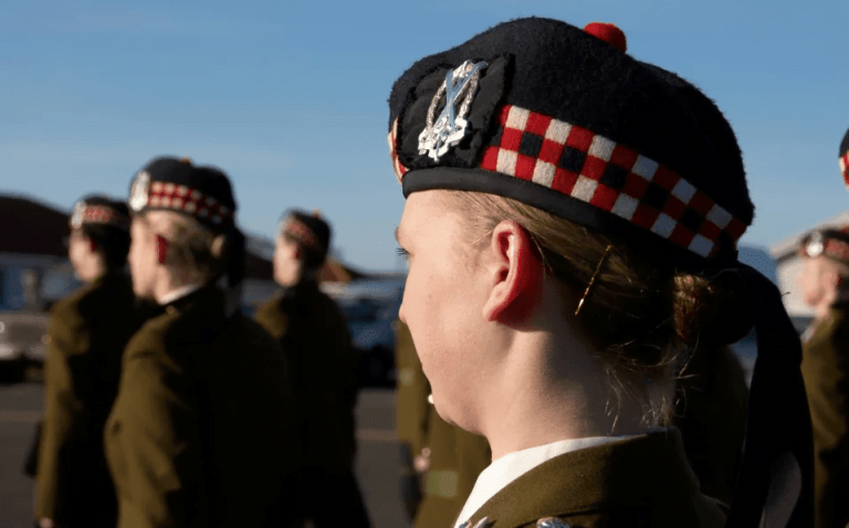 women soldiers