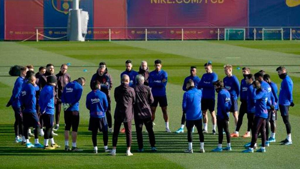Barcelonas Injury Boost Torres Set to Return for Champions League