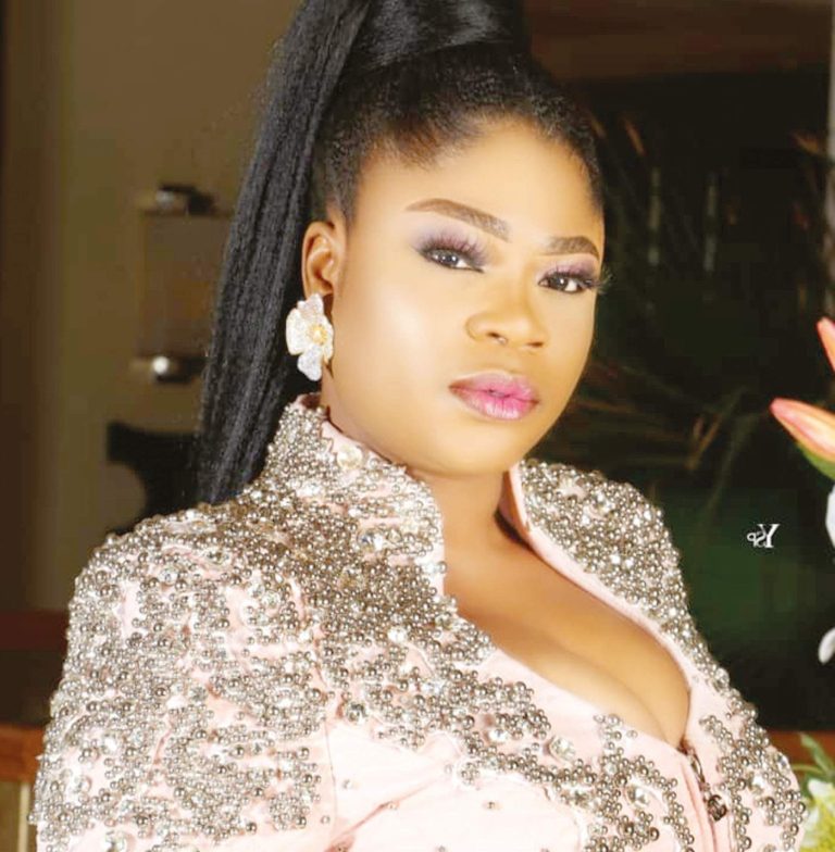 Eniola Ajao Reveals Why Bobrisky Won Best Dressed Female Award