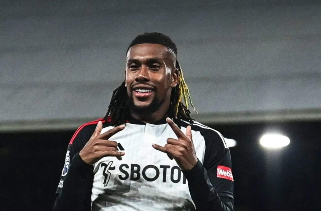 Fulham Midfielder Alex Iwobi Names Wizkid as Favorite Nigerian Artist