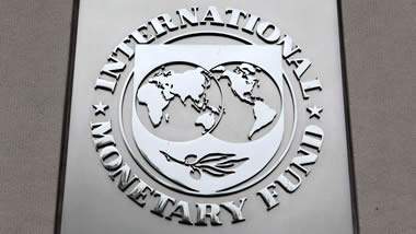 IMF Approves 820 Million Disbursement to Aid Egypts Economy