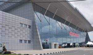 Protesters Block Port Harcourt Airport Over Lack Of Power Supply 300x177