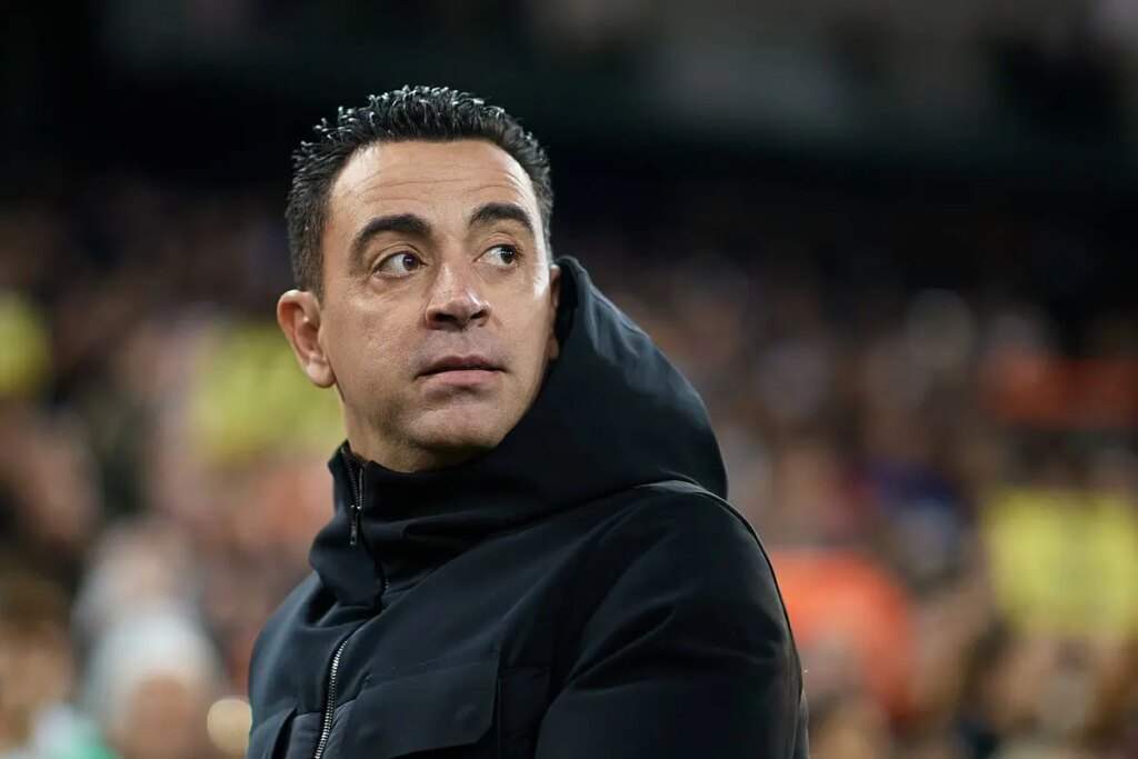 Xavi Hernandez Expresses Admiration for Napolis Lobotka Ahead of Barcelona