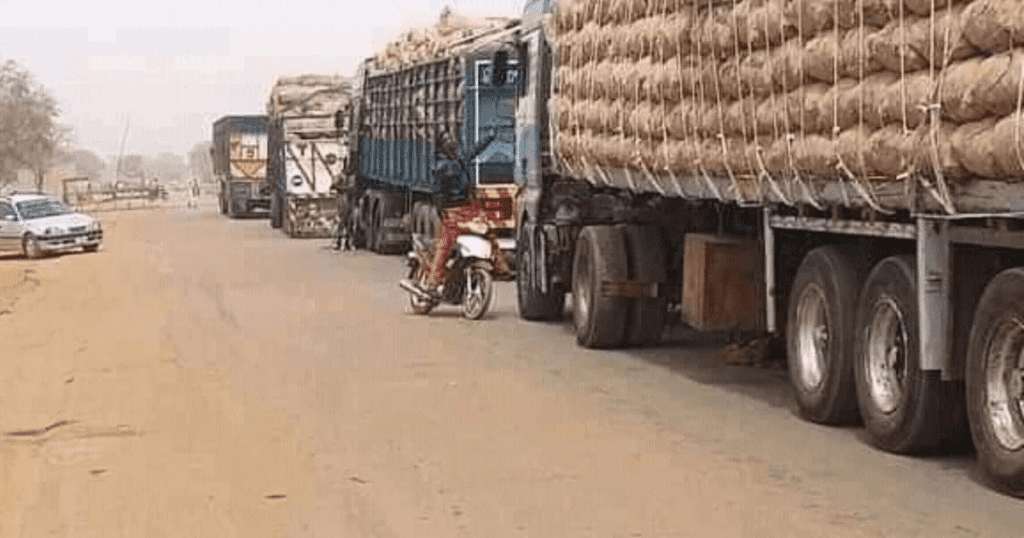 grains trucks