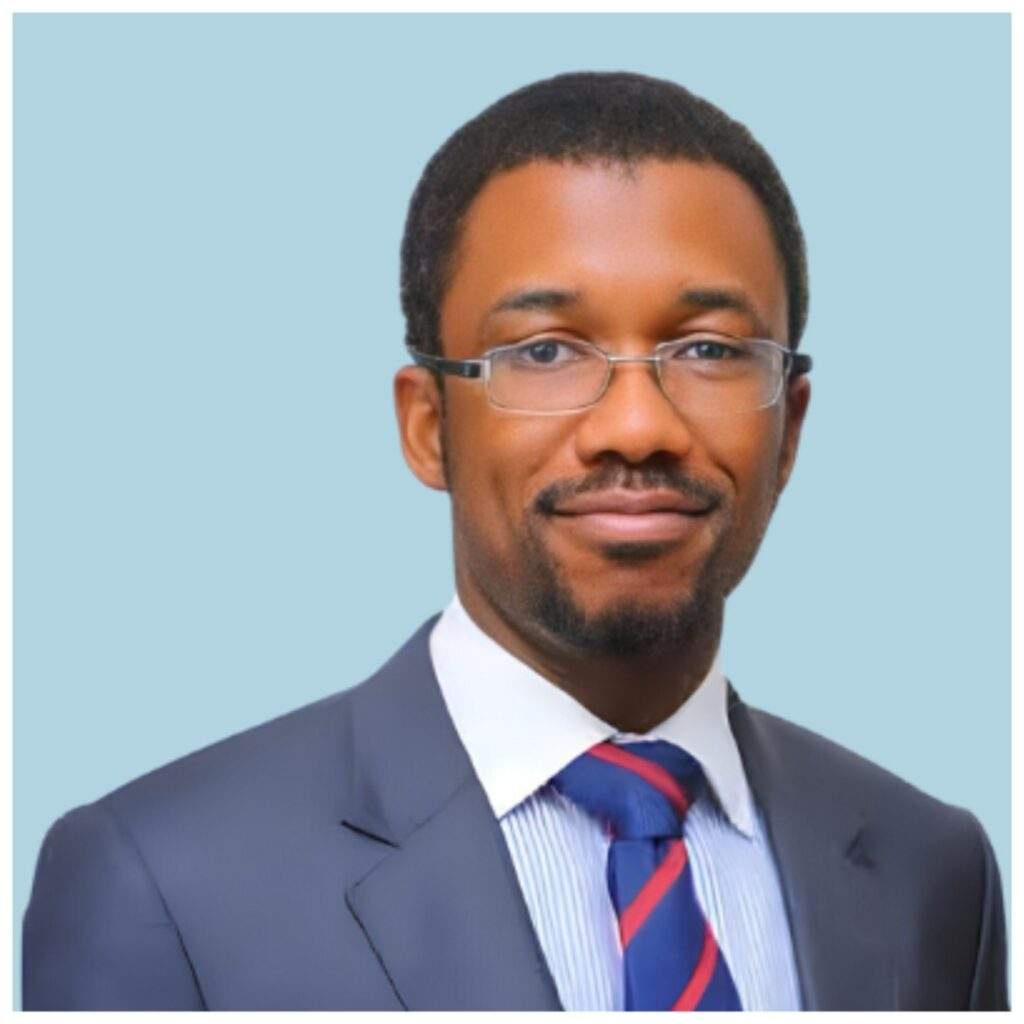 Financial Expert Urges Central Bank of Nigeria to Sell Naira