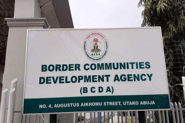 border comm