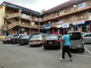 Banex Plaza 1