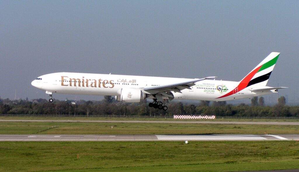 Emirates B777 300ER A6 EBD 1