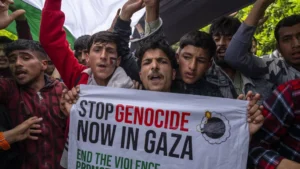 Kashmiri Shiite Muslims shout slogans as they mark Quds Day or Jerusalem Day in support AP