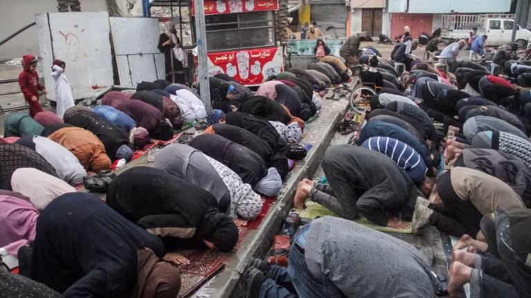 israel palestinians gaza eid prayers