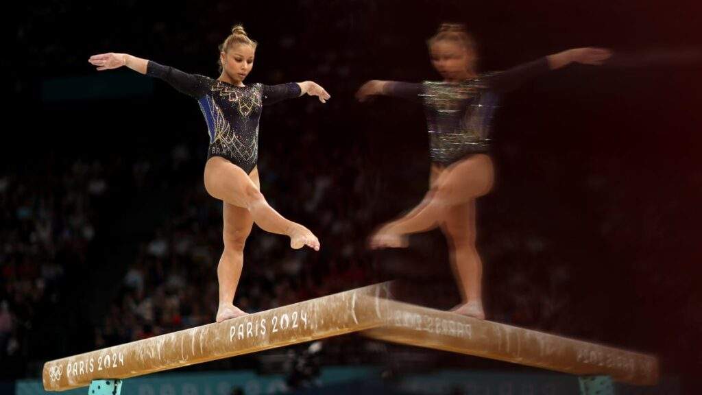 Brazil's Flávia Saraiva Wins Bronze with Badass Bandaged Performance