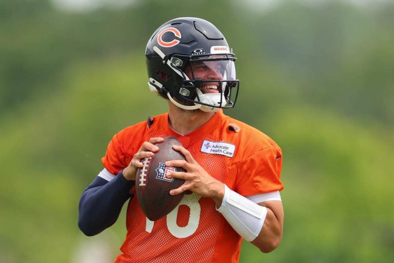 Caleb Williams Shines in First Padded Practice with Chicago Bears