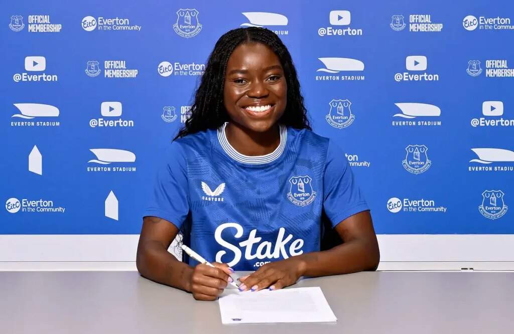 Everton Delighted with Toni Payne's Arrival, Hails Her Versatility and