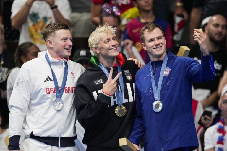 Late Blooming Swimmer Nic Fink Wins Silver Medal in 100m Breaststroke