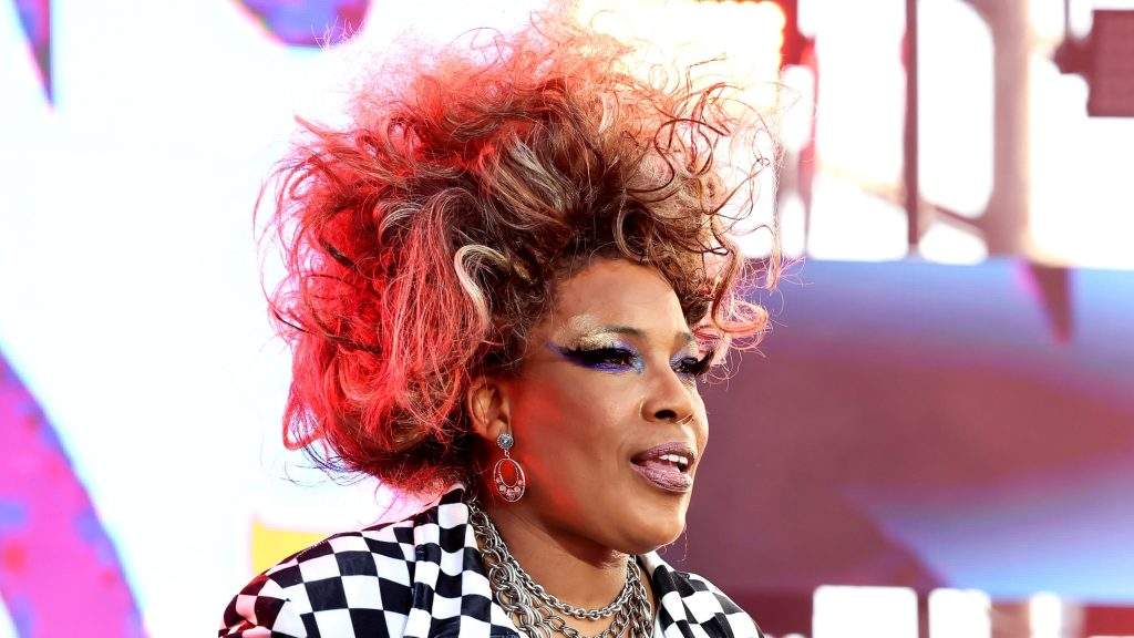 Macy Gray Unwinds with Coke and Liquor, Not Meditation
