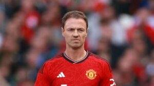 Manchester United Extend Jonny Evans' Contract Until 2025